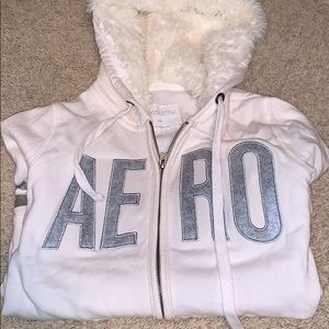women’s M Aero full zip